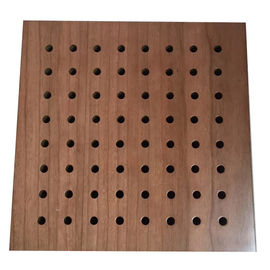 Доска потолка акустических панелей звука диффузной пефорированная стеной деревянная декоративная