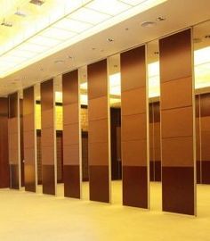 Ширина Малайзии 500мм стен раздела ресторана деревянная передвижная складывая