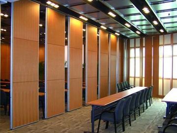Автоматические передвижные вертикальные складывая стены раздела для офиса/конференц-зала