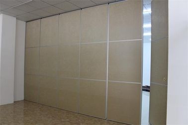 Стена раздела доказательства офиса ядровая, поверхность меламина сползая складывая акустические рассекатели комнаты