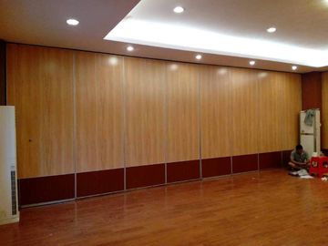 Стена раздела смертной казни через повешение Мулти цвета деревянная/акустические сползая складывая рассекатели комнаты