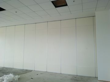Передвижные алюминиевые рассекатели комнаты следа двери акустические складывая/сползая стену раздела