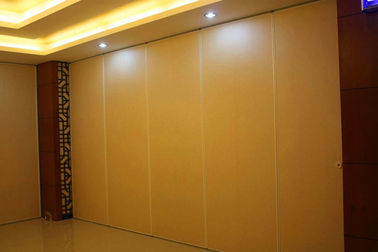 Алюминиевый след сползая стену раздела конференц-зала ролика передвижную с поверхностью кожи гибкой системы