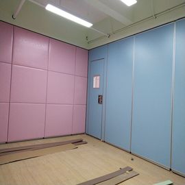 Цвет пинка финиша разделов стены класса акустический действующий складывая деревянный кожаный