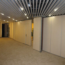 Складывая деревянная звукоизоляционная акустическая передвижная сползая стена раздела комнаты для аудитории