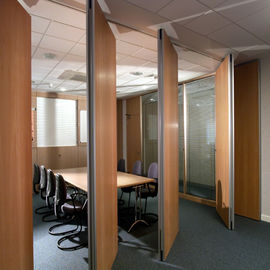Деревянные стены разделов ядровой абсорбции гибкие сползая 85мм для офиса и конференц-зала