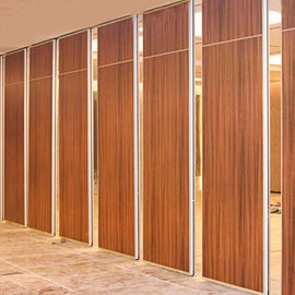Звукоизоляционные передвижные двери сползая поверхность ИСО9001 стен раздела деревянную