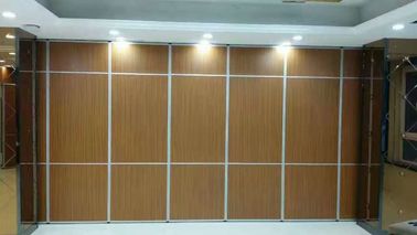 Обшейте панелями толщину 65 мм сползая стены раздела алюминиевого следа деревянные складывая для класса
