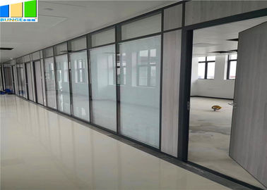 Стена стеклянного раздела высоты раздела офиса ЭБУНГЭ модульным закаленная алюминием полная для офиса приспособленного вне