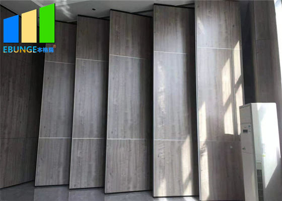 Стены раздела современной акустической передвижной древесины MDF складывая для зала ресторана