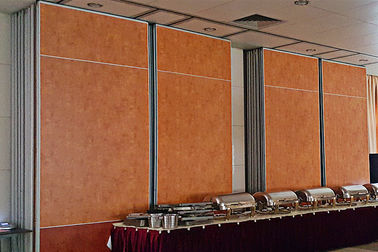 Раздел стены завальцовки гостиницы деревянный акустический с раздвижными дверями