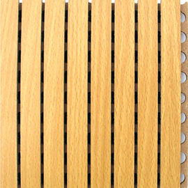 Поверхность облицовки доски акустической панели театра звукоизоляционная деревянная калиброванная прорезанная