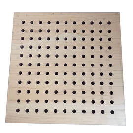 Звукоизоляционной доска акустических панелей стеклоткани пефорированная изоляцией деревянная деревянная
