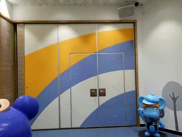 Стена раздела офиса МДФ ткани поверхностная с системой/сползать смертной казни через повешение ролик следа