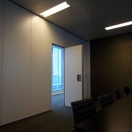 Алюминиевая автоматическая сползая стена раздела дверей конференц-зала мобильная