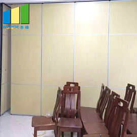 Стена звукоизоляции конференц-зала складная сползая складывая раздел с дверцей входного люка