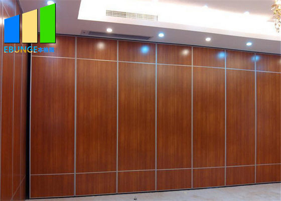 Система раздела стены выставочного центра акустическая деревянная отделанная поверхность передвижная