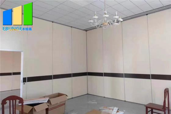 Установленный потолком раздел офисной мебели рассекателей комнаты смертной казни через повешение системы акустический
